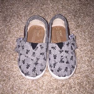 Toms shoes for boys